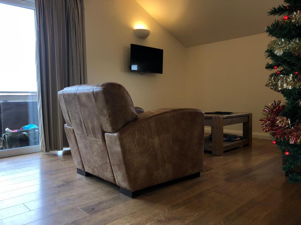Fields End Lodges Doddington  Экстерьер фото